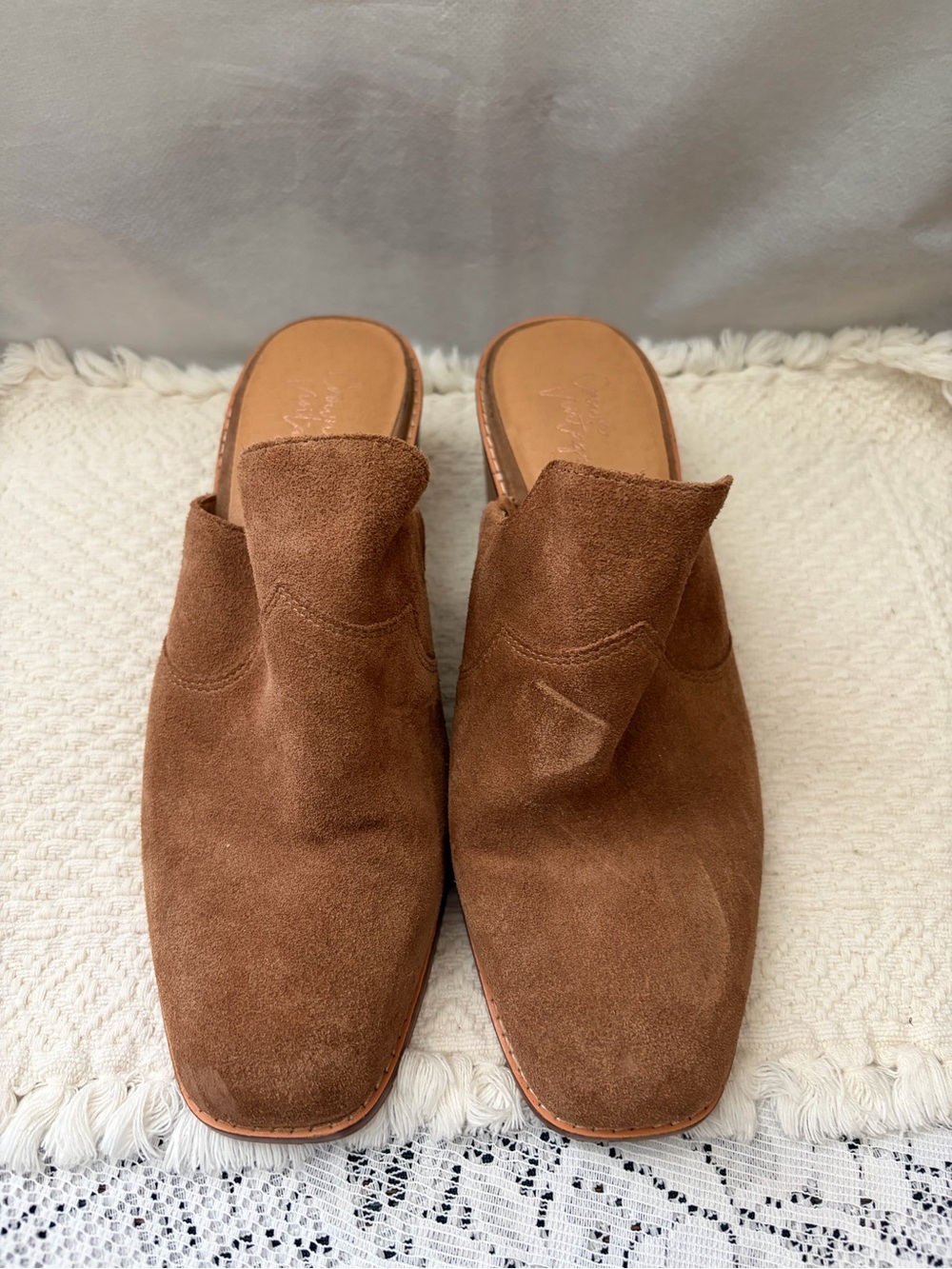 Crown Women's Chestnut Suede Slip-On Mules